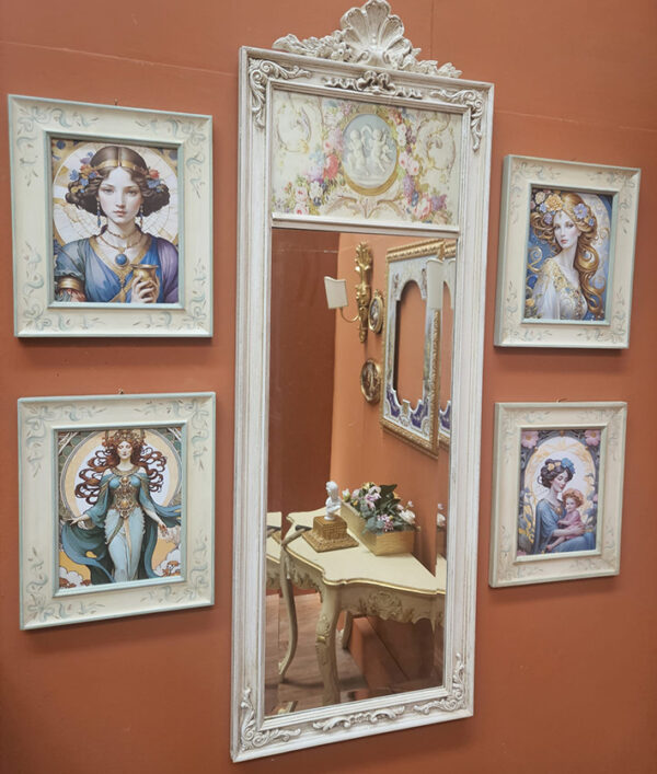 Specchio con 4 stampe di dame - immagine 3