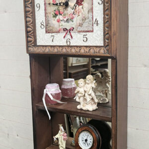 Orologio da parete con mensoline