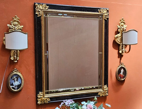 Specchio rilegato in ottone con applique - immagine 2