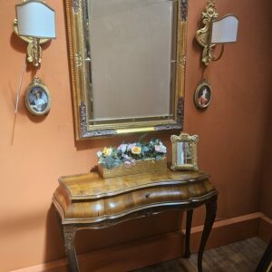 Completo con cornice veneziana