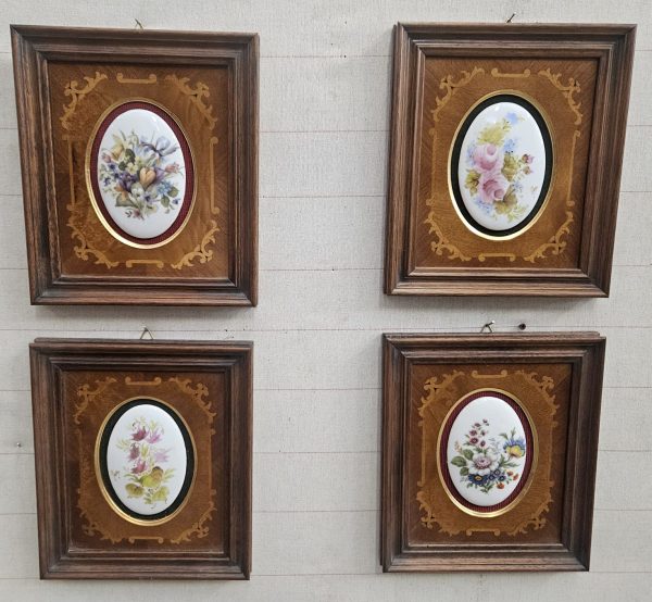 4 miniature in porcellana